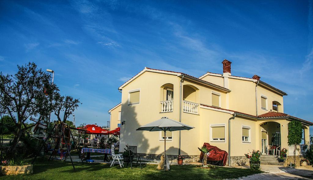 Guest House Croatia Fažana Exterior foto